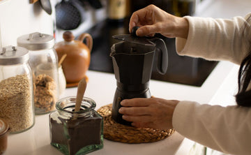 cafetera italiana|f3e0b8d4-6022-4c7c-a6e3-db5a906d649a_source-aspect-ratio_default_0|Cafetera_italiana