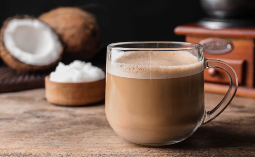 Café con aceite de coco